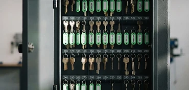 Sleutelplan met gelabelde sleutels voor verhuurders