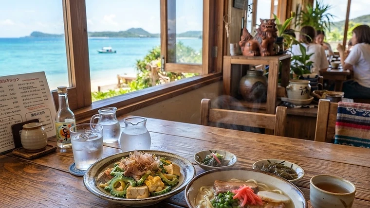 沖縄 飲食店 求人｜ゴーヤチャンプルと泡盛の島で、南国リゾートの食で働く