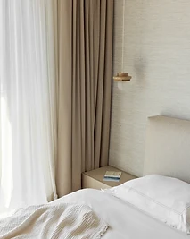 פרט תאורה — גוף תאורה פסלתי מפליז