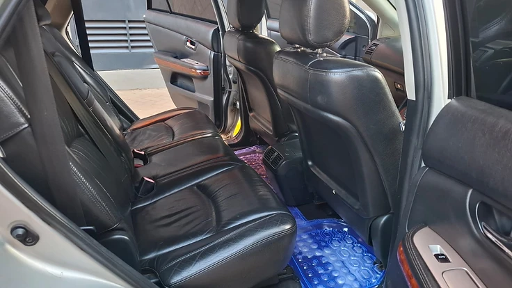 TOYOTA NOAH  YEAR 2019