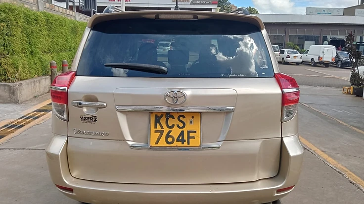 TOYOTA vanguard