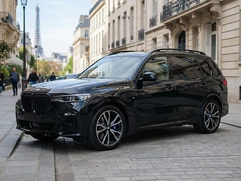 BMW X7 — Luxury SUV luxury chauffeur vehicle in Paris