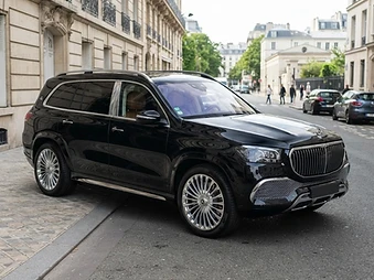 Mercedes-Maybach GLS — دفع رباعي فاخر للغاية luxury chauffeur vehicle in Paris