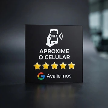 Plaquinha NFC Google Física —preta/escura — 10 × 10 cm