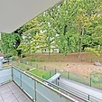 Blick vom Balkon ins Grüne
