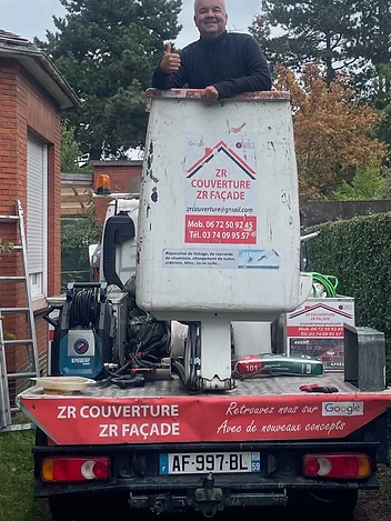 L'artisan Zr Couverture dans sa nacelle