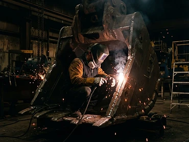 LH517 Bucket Refurbishment