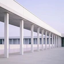Repeating columns in early daylight