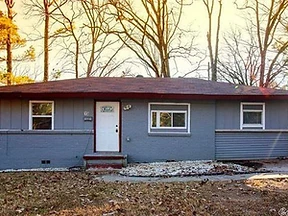 15 Eaton Dr