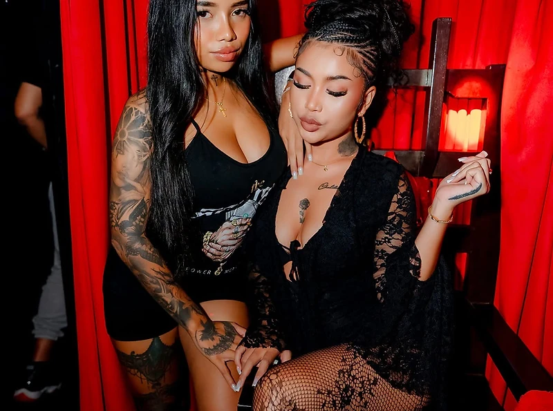 VIP lounge table at Play Room Pattaya