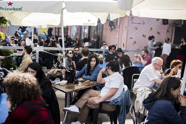 Convivialità alla Festa Argentina — Snodo Mandrione, 21 aprile 2024