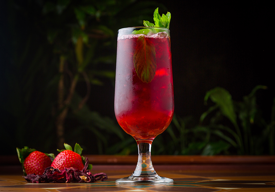 Hibiscus Strawberry Iced Tea