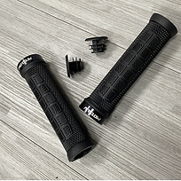 Black Handlebar Grips
