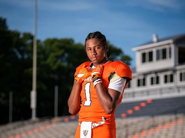Landon Robertson Is Building More Than a Highlight Reel — VISIONATL athlete feature