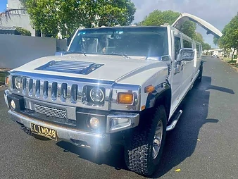 White Super Stretch Hummer, seating for 15 passengers