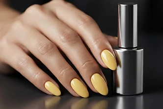 Uñas con gel Artemiza tono Butter Cream