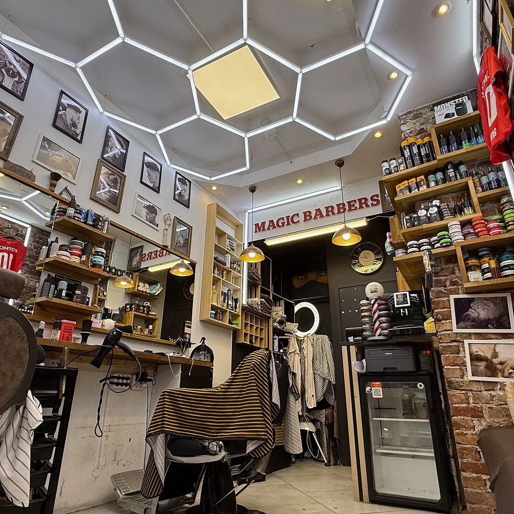 Magic Barbers interior in Olav Kyrres gate, with barber chairs and mirrors