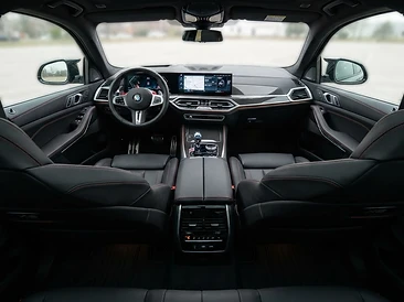 BMW X6 2022 interior
