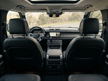 Land Rover Defender 2026 interior