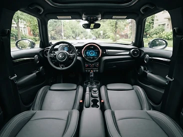 Mini Cooper 2023 interior