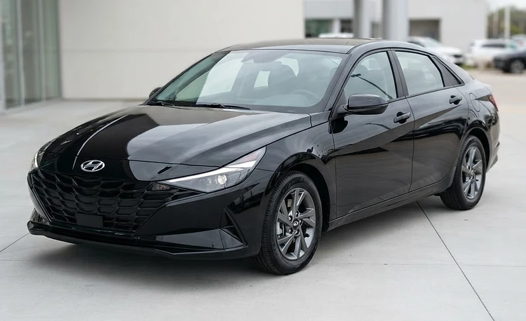 Hyundai Elantra 2025