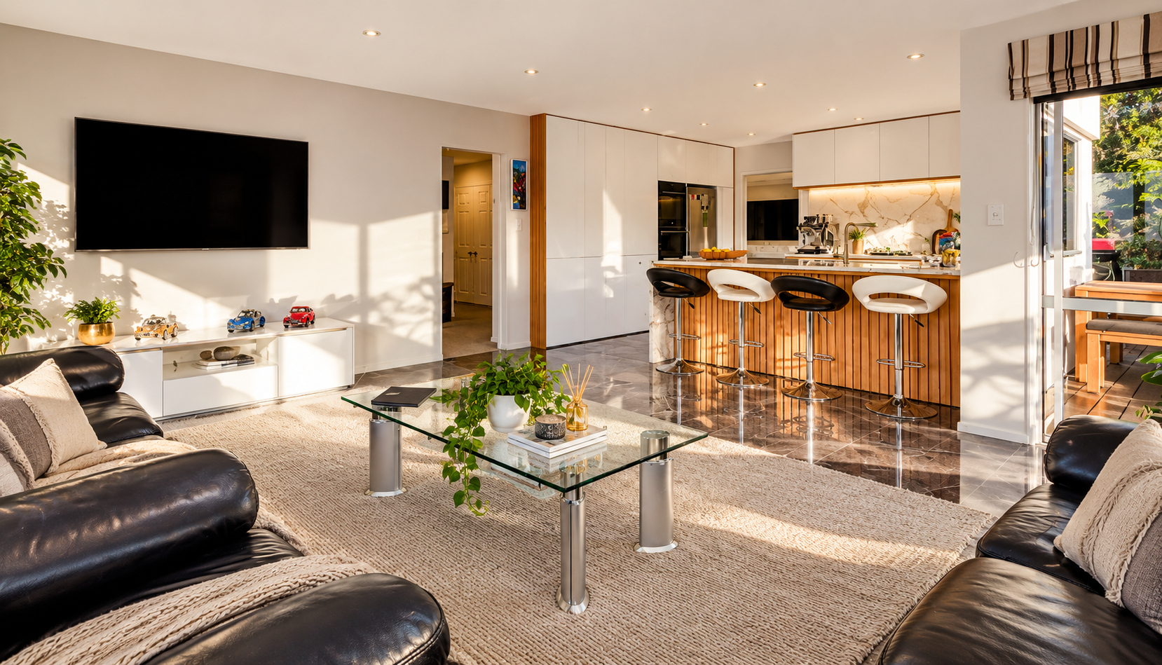Lounge & Kitchen — Entertaining Flow