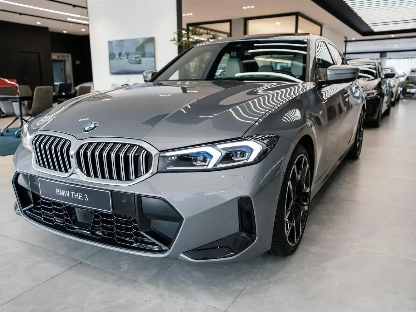 BMW 320i 0km, sedã esportivo premium
