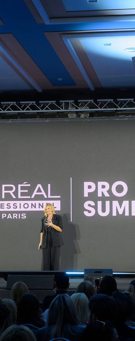 Η σκηνή του PRO SUMMIT της L’Oréal Professionnel στο Aldemar Olympian Village