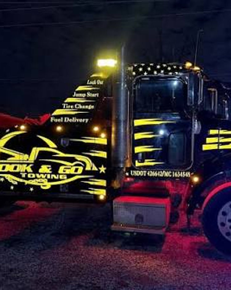 Hook and Go Towing heavy-duty wrecker