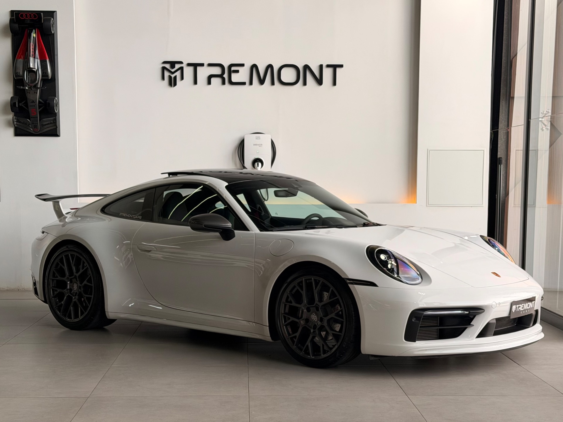 PORSCHE 911 BRANCO