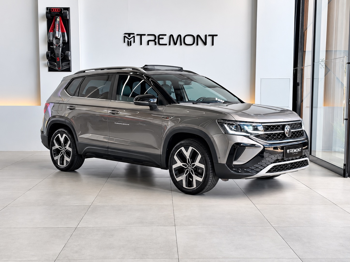 VOLKSWAGEN TAOS BEGE