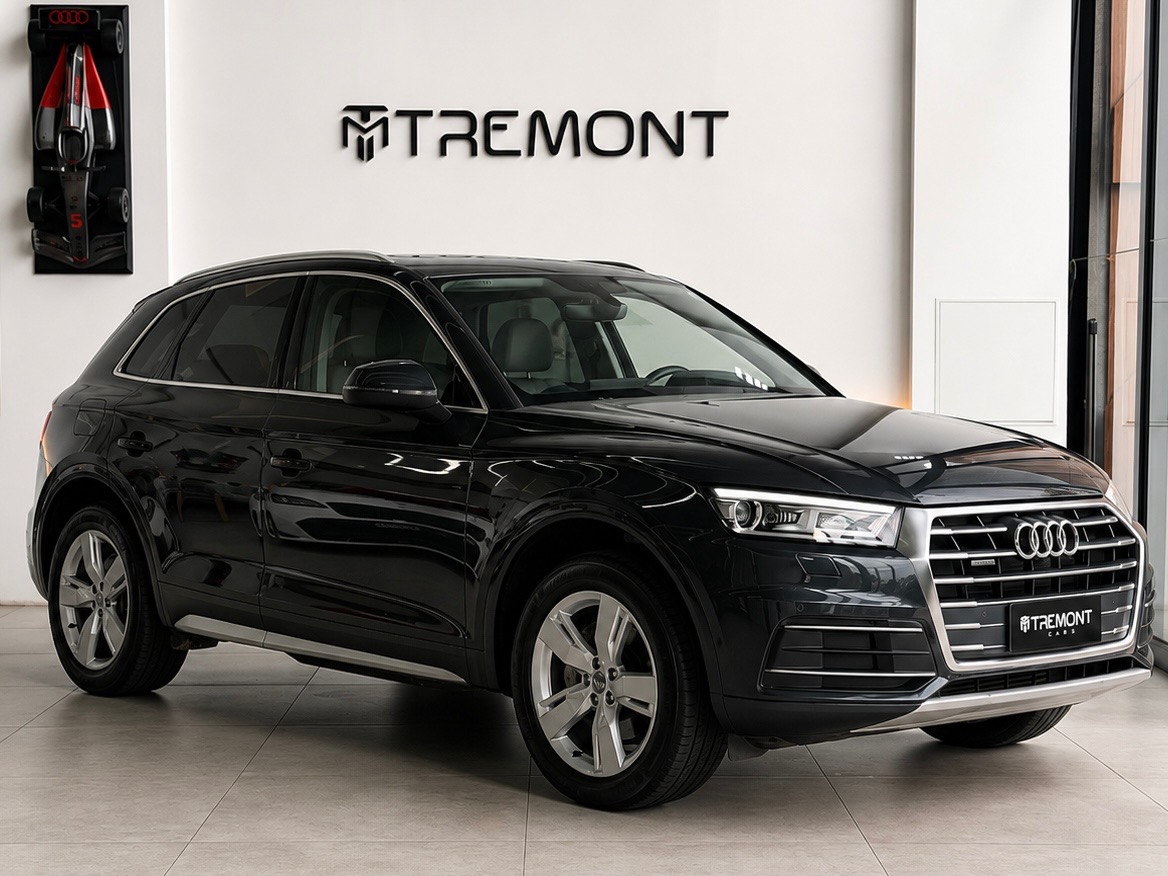 AUDI Q5 CINZA