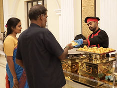 Live vada pav counter – Namma Meenambiga Caterers, Chennai
