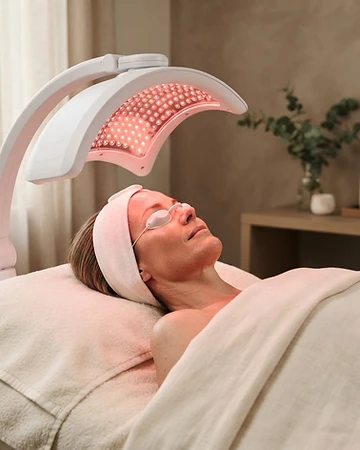 LED Light Therapy Facial