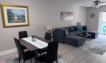 Dining & Lounge