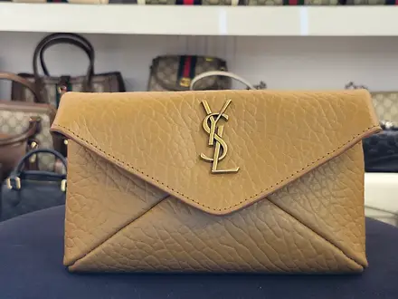 Cassandre Pouch on chain in suede small
