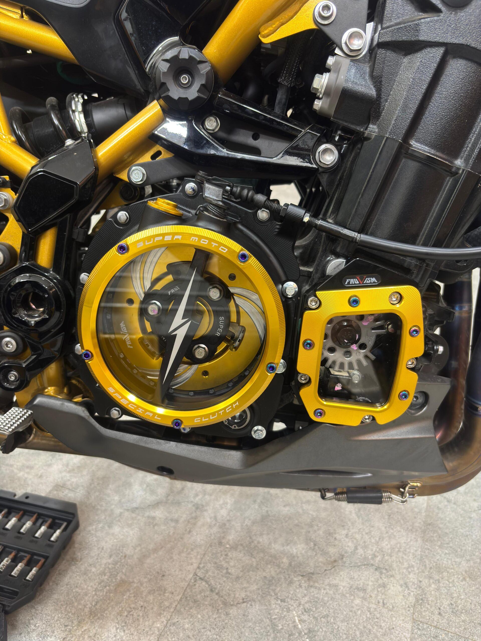 CNC Racing Clear Clutch Cover & Spring Retainer R For Kawasaki Z900