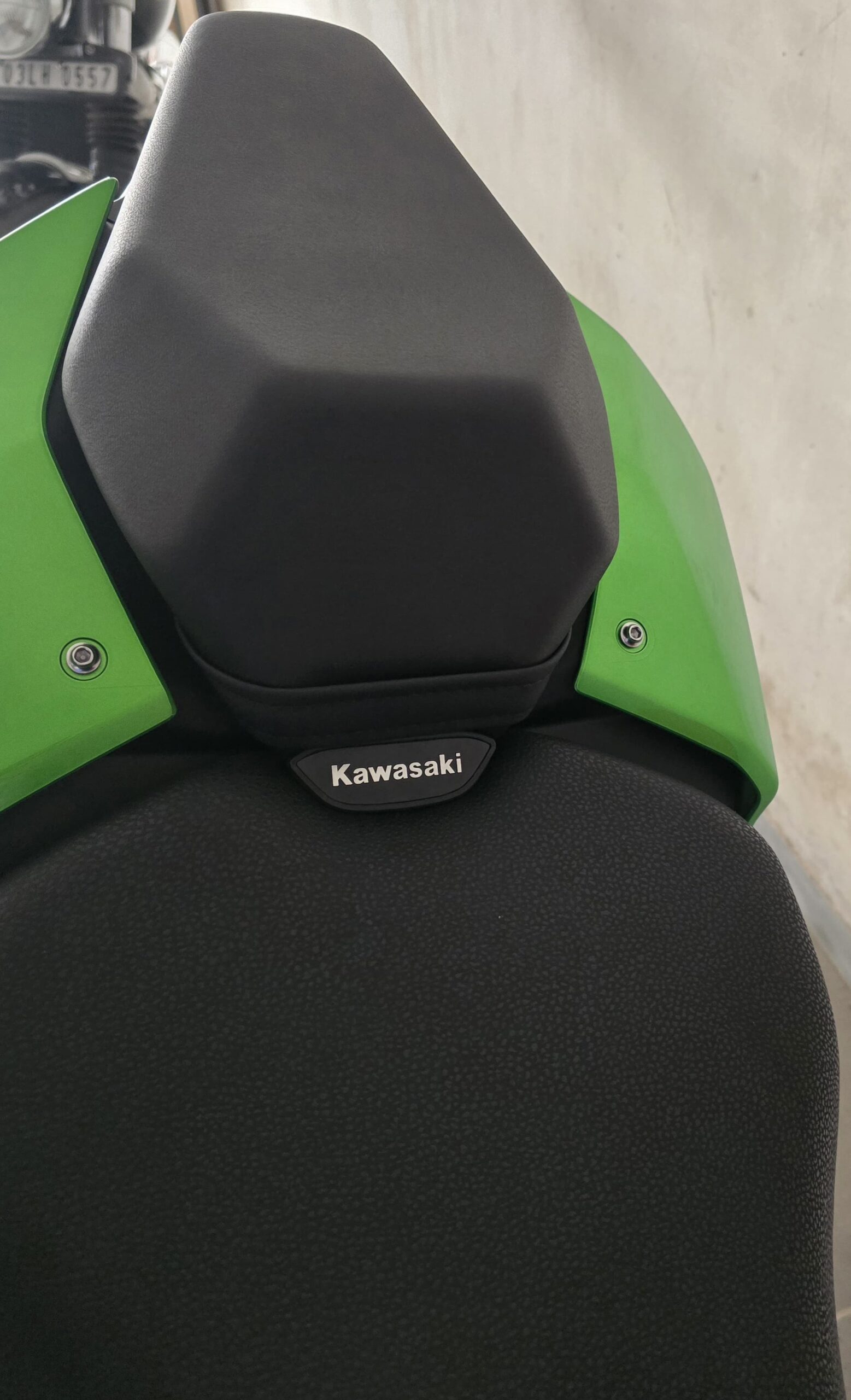 Kawasaki Z900 Premium Seat & Footrest 2025-26