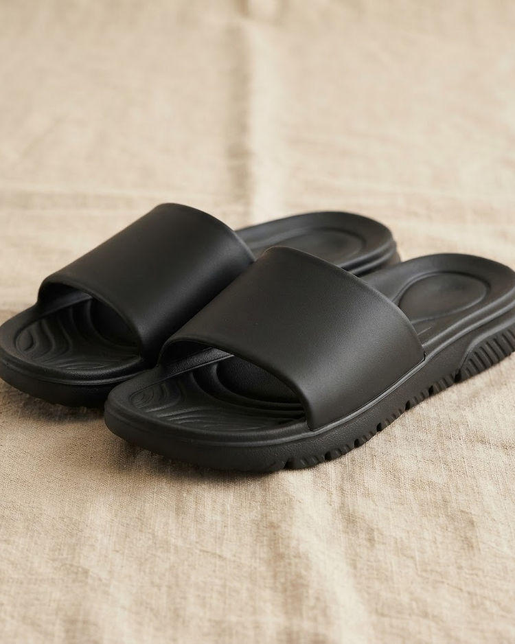 MATILEO Comfort Slide Sandal — Black (Black), product photo
