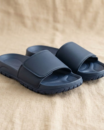 MATILEO Comfort Slide Sandal — Navy (Navy), product photo