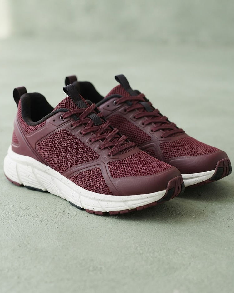 MATILEO Sport Lifestyle Shoe — Burgundy (Burgundy), product photo