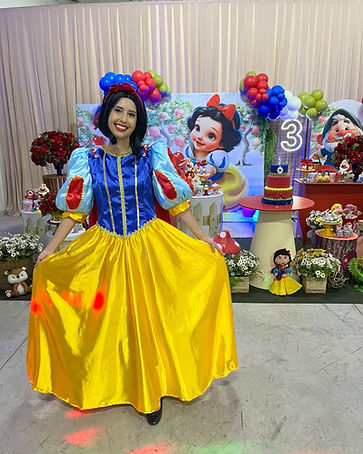 Personagem vivo da Branca de Neve em festa infantil de princesas