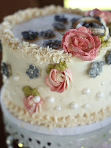 Floral Frosting Cake — Engagement Party idea