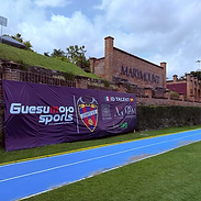 Banner de ID Talent con logotipos de patrocinadores en Marymount