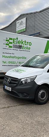 Fahrzeugfolierung Referenz 11 – Rheinpiraten Werbetechnik