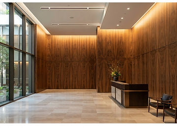 Wall Panelling in North American hardwood and veneer