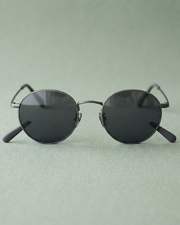 Lewista Round Frames (Charcoal), product photo
