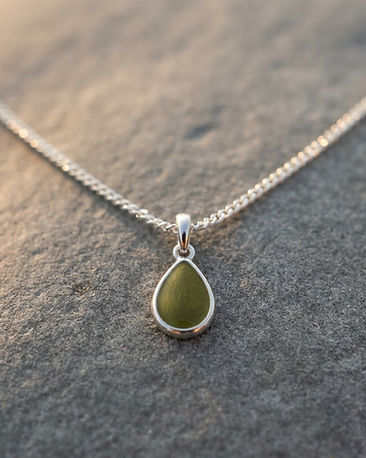 Lewista Pendant Necklace (Olive), product photo