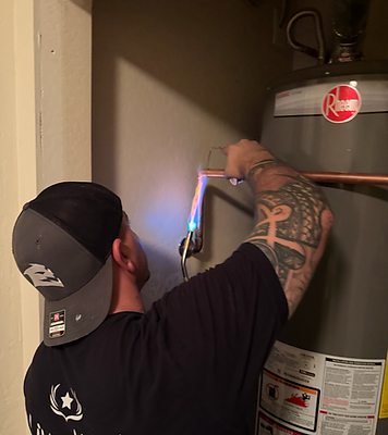 Soldering copper pipe on a water heater connection