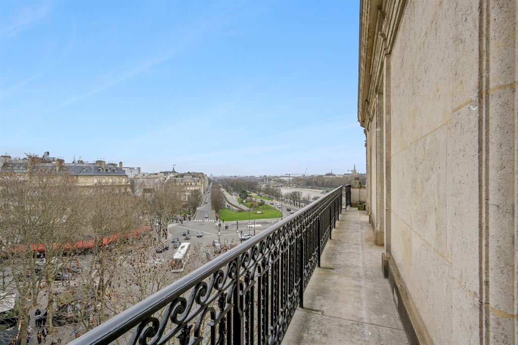 The balcony